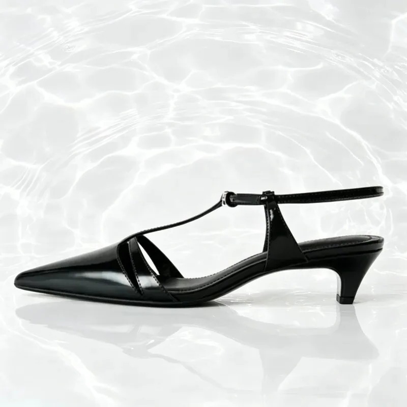 블랙 에나멜 가죽 로우힐 펌프스 여성 패션 앵클 버클  - Sandals 리뷰 및 가격